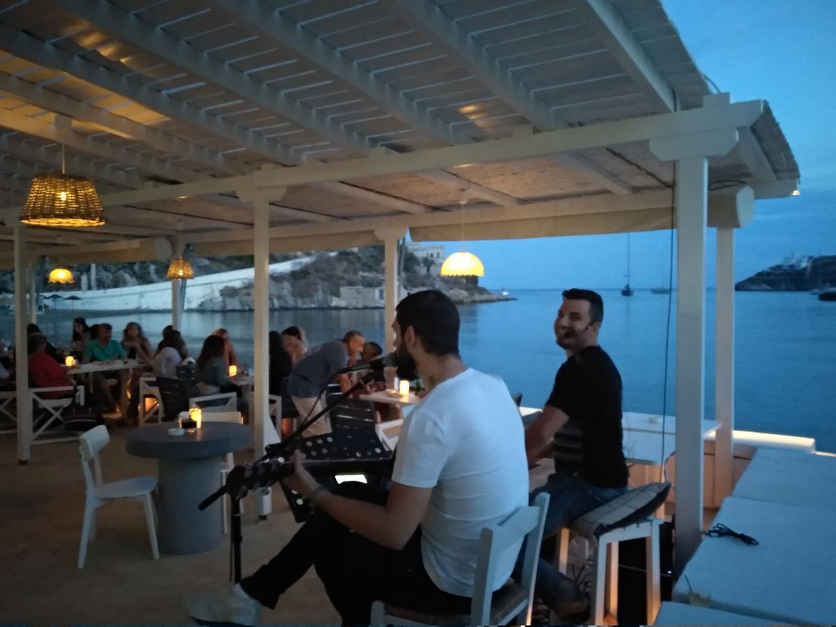Akti Miaouli Holiday Home Vári Eksteriør bilde